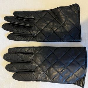 Leather gloves